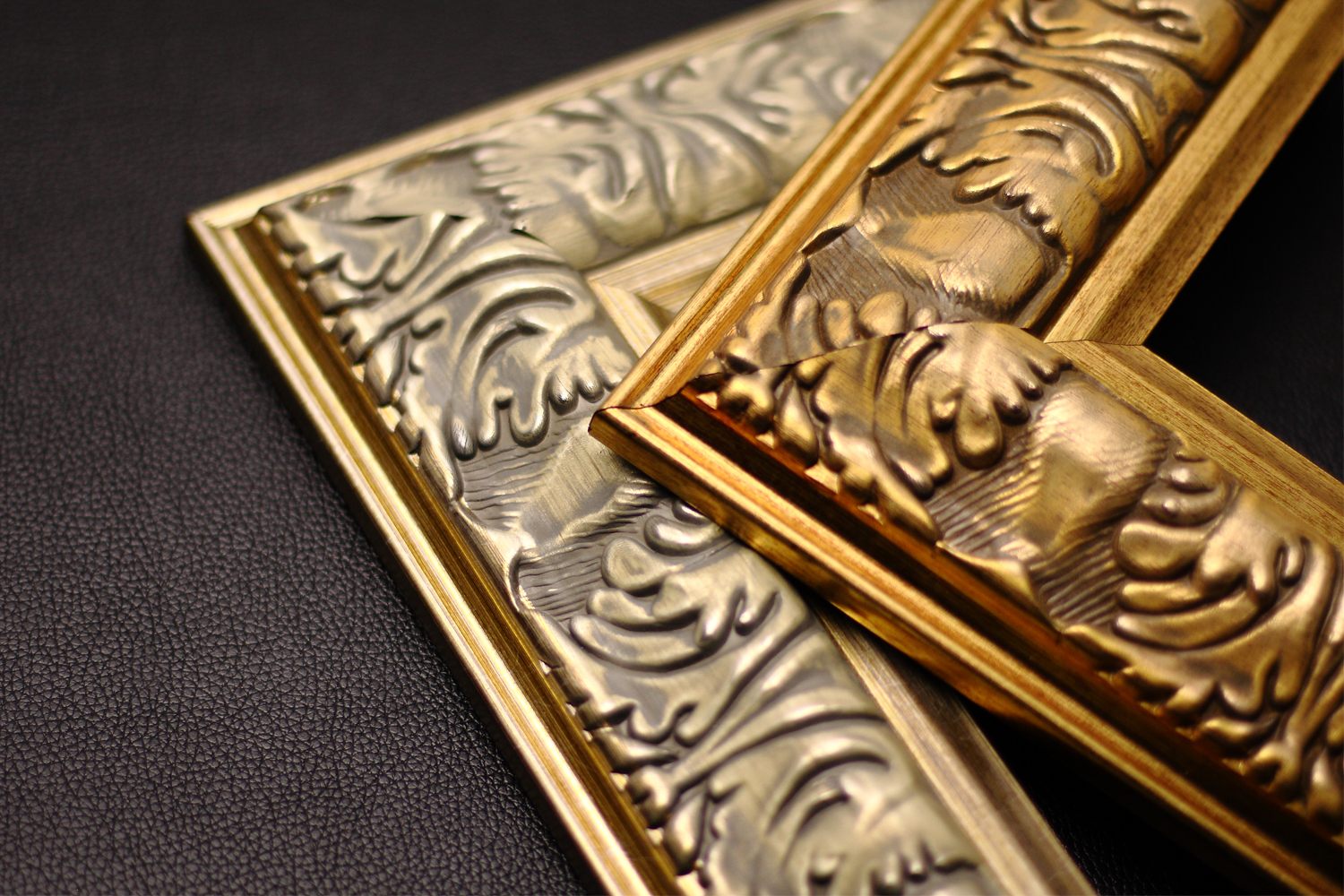 Exquisite classical picture frame moulding with embossed design